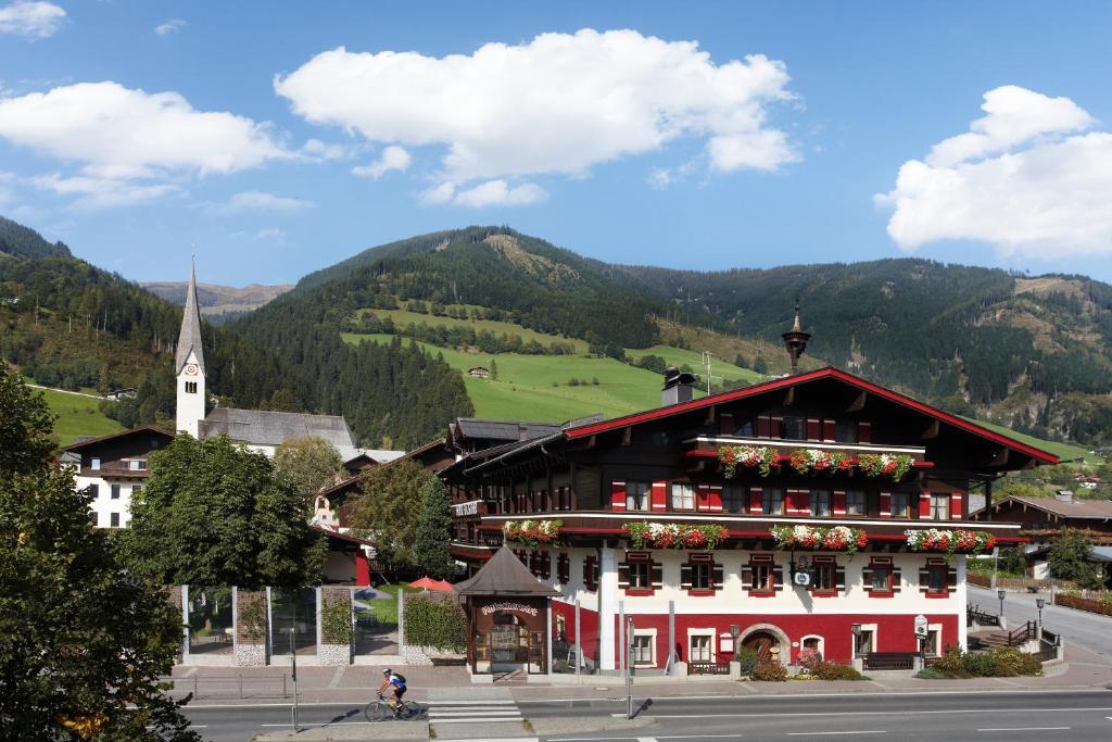 Hotel Flatscher Stuhlfelden Exterior photo